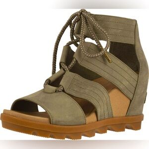 NWOT SOREL s8.5 ‘Joanie II’ lace up leather wedge-Lt olive-super comfy